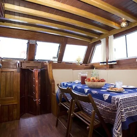 Πλωτό κατάλυμα Caicco Elba Portoferraio Escursioni
